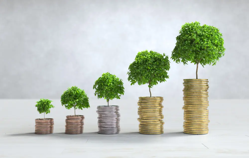 how compound interest works visualized with growing savings and investment chart